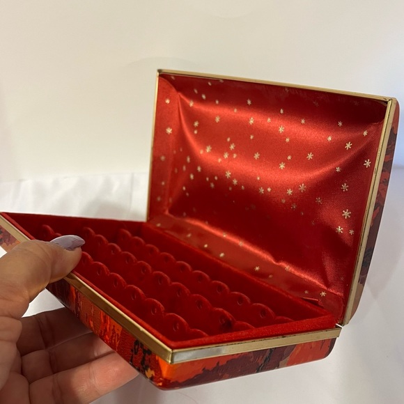 VINYL COVERED PIERCED EARRING STORAGE or TRAVEL BOX - Holds 15 Pairs of Earrings - Picture 5 of 11